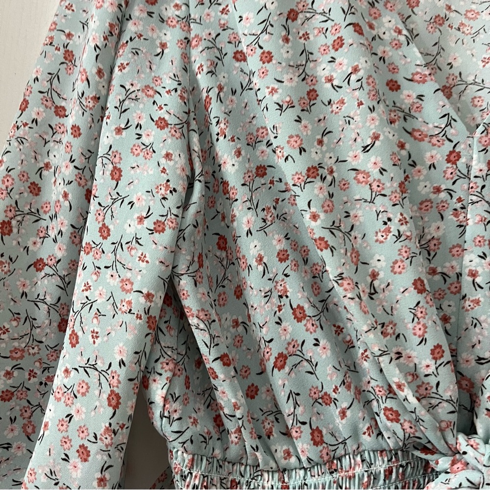 Floral Smocked Waist Blouse/Medium - Picture 5 of 5